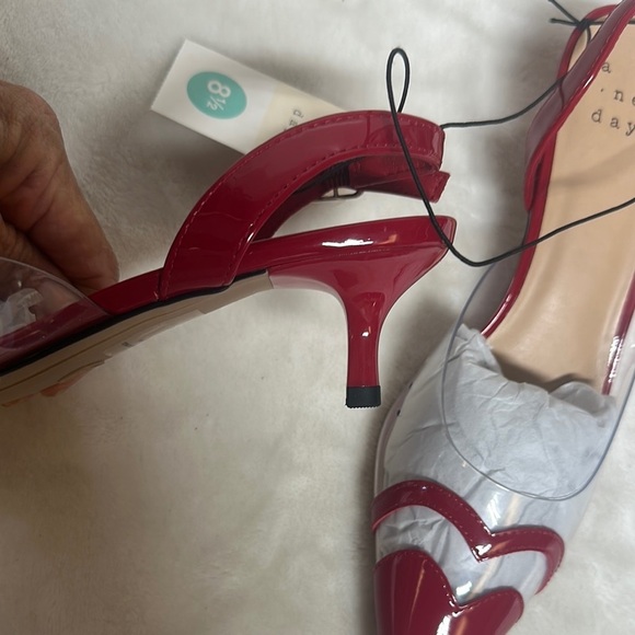 A New Day Red and White Heels with Pointed Toe - Picture 6 of 10
